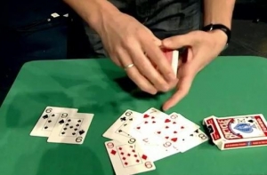 Αστυνομική επιχείρηση στο κέντρο της Καλαμάτας: Συλλήψεις 16 νεαρών σε μικρό... καζίνο