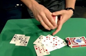 Αστυνομική επιχείρηση στο κέντρο της Καλαμάτας: Συλλήψεις 16 νεαρών  σε μικρό... καζίνο