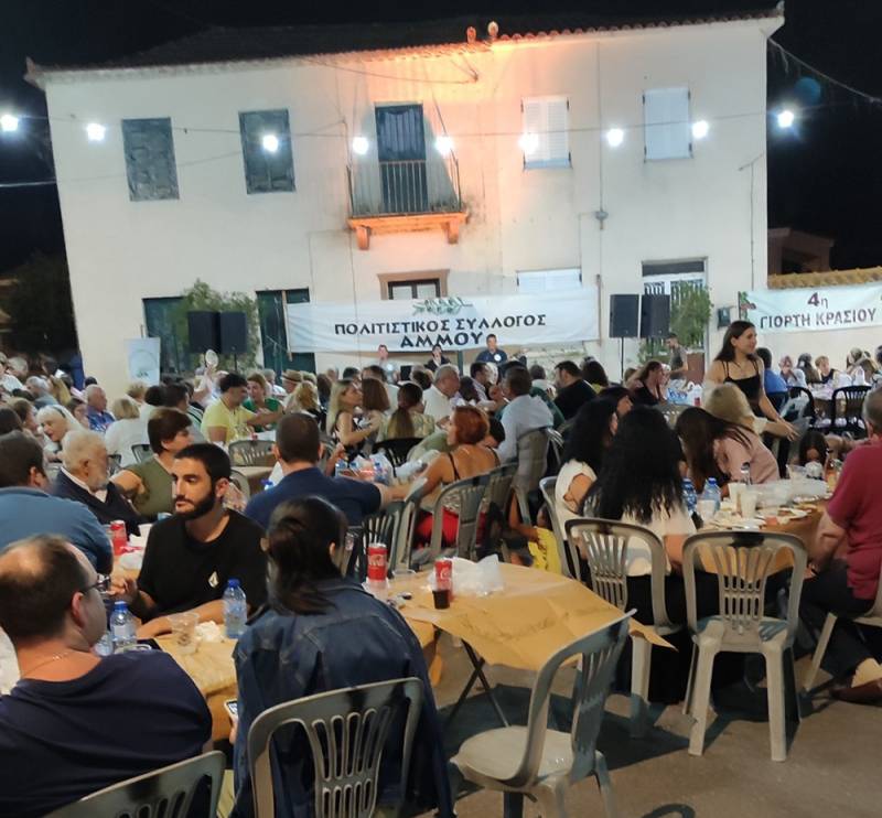 Πλήθος κόσμου στη Γιορτή Κρασιού στον Αμμο