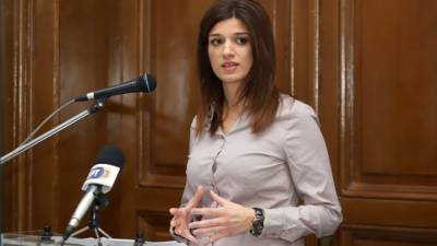 Κ. Νοτοπούλου: «Κατάπτυστη διαχείριση» του προβλήματος στη Σαμοθράκη