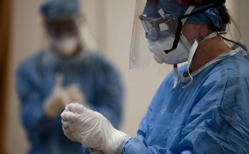 ΕΟΔΥ: Οκτώ θάνατοι από covid-19, 10 διασωληνώσεις