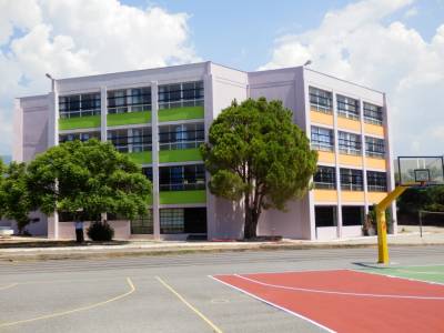 Ανοικτά προαύλια σχολείων για άθληση Ιούλιο - Αύγουστο στην Καλαμάτα