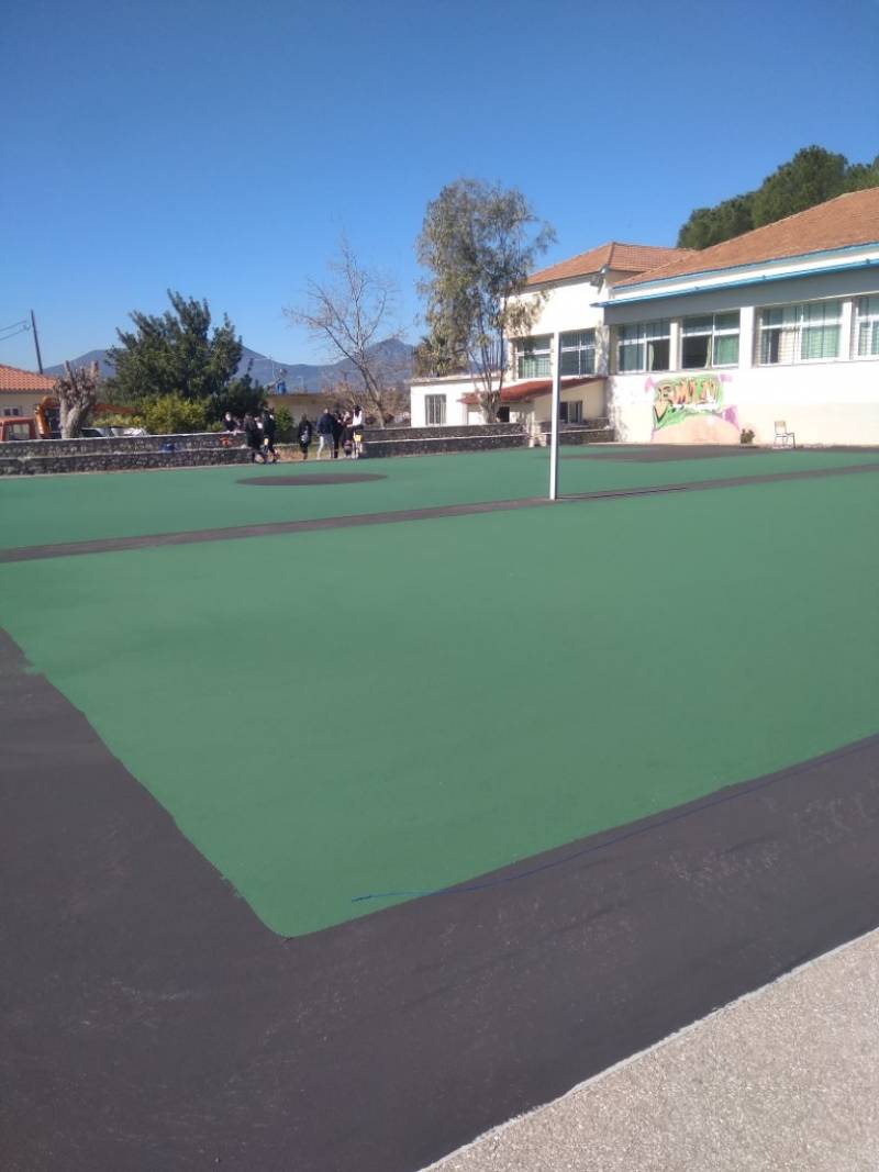 Καλαμάτα: Εργασίες πλαστικοποίησης γηπέδων μπάσκετ και βόλεϊ