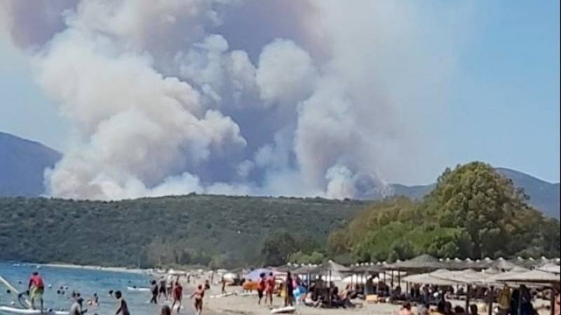 Μεγάλη φωτιά στην Λαγκαδά Ανατολικής Μάνης