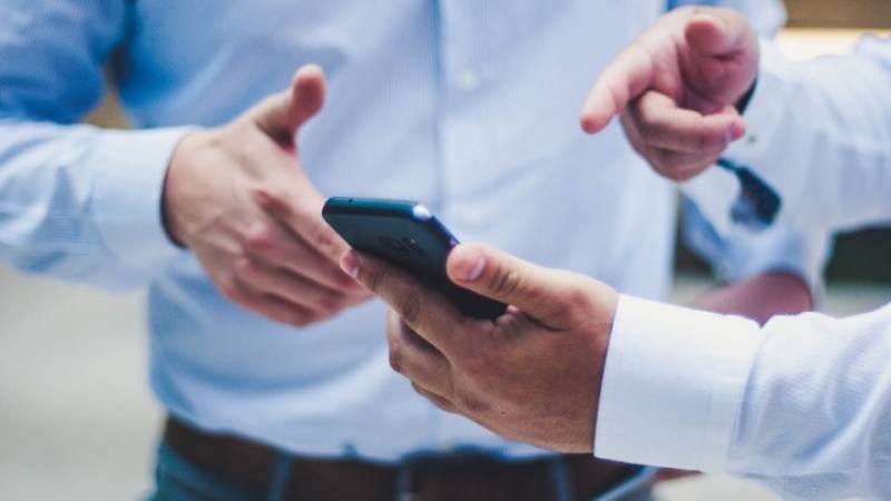 ΣτΕ: Oι υποψήφιοι βουλευτές μπορούν να στέλνουν SMS και e-mail κατά την προεκλογική περίοδο