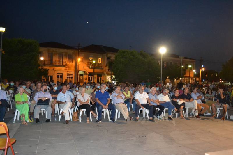 Αποδοκίμασαν Λεβεντάκη στους Γαργαλιάνους, στην ανοικτή συζήτηση για την ανάπλαση της πλατείας