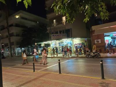 Ξένοι επισκέπτες στην Παραλία