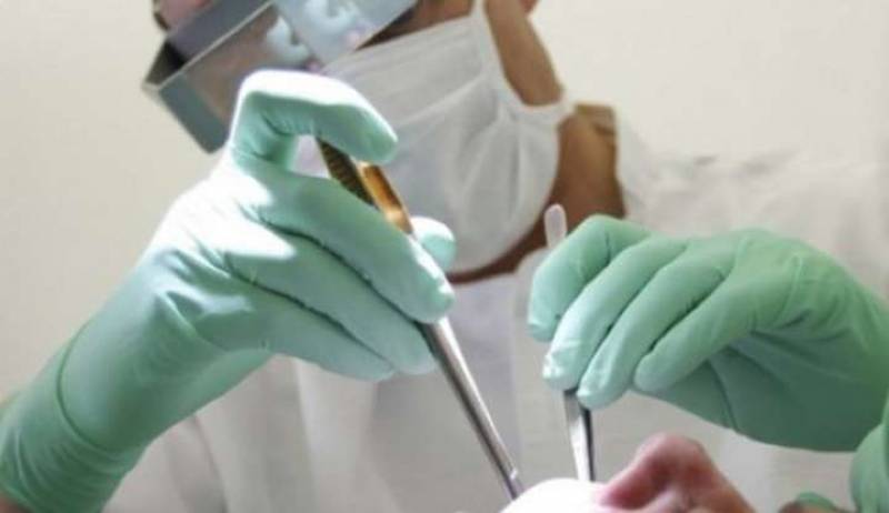 Ερώτηση Λαμπρόπουλου για τις μάσκες στους οδοντιάτρους