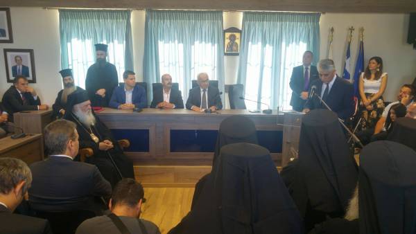 Χρυσό μετάλλιο του Δήμου Πύλου - Νέστορος στον Αρχιεπίσκοπο Ιερώνυμο (βίντεο)