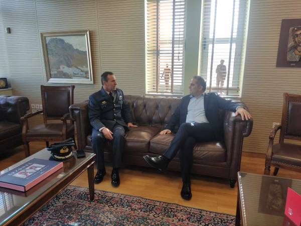 Στο Δημαρχείο Καλαμάτας ο νέος διοικητής της 120 ΠΕΑ
