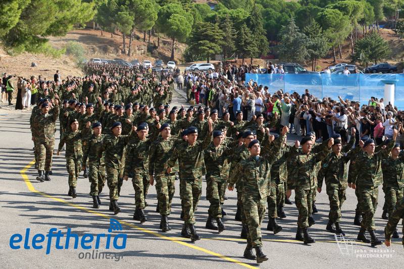 Καλαμάτα: 726 νεοσύλλεκτοι ορκίστηκαν στο 9ο Σύνταγμα Πεζικού (βίντεο-φωτογραφίες)