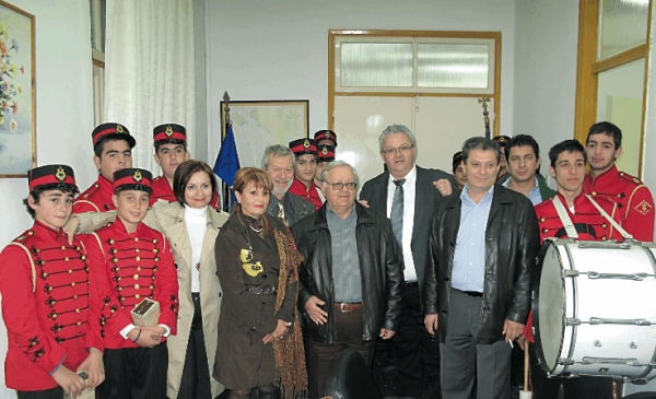 Τα κάλαντα στον Κόλλια από τη Φιλαρμονική Φιλοπροόδων Φιλιατρών