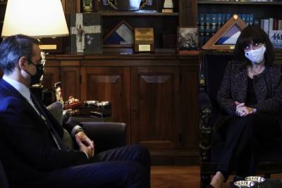 Μητσοτάκης: "Ο χρόνος λήψης επιπλέον μέτρων για την πανδημία θα καθοριστεί από τους ειδικούς" (βίντεο)