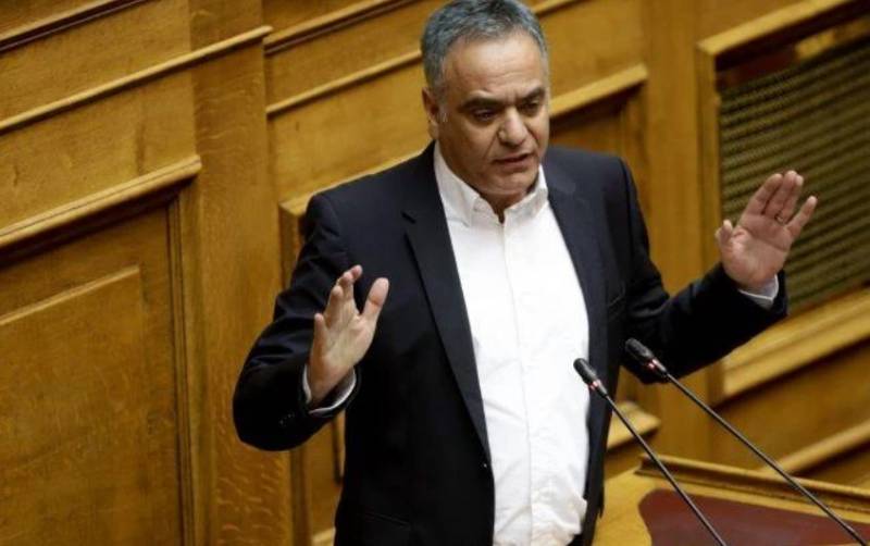Σκουρλέτης: Η Βουλή να παγώσει τη συζήτηση του νομοσχεδίου για την ανώτατη εκπαίδευση