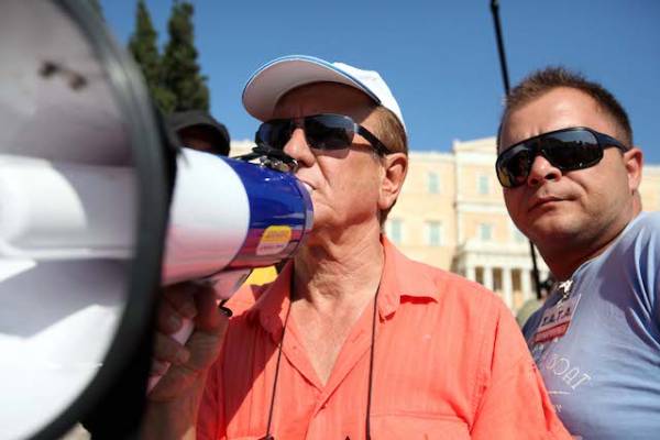Το κράτος της Δεξιάς με αριστερό κοστούμι