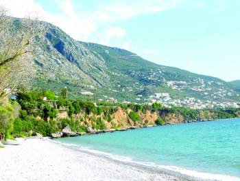 Κατολισθήσεις στην παραλία της Βέργας