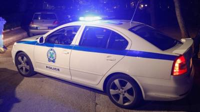 22χρονος Ρομά συνελήφθη στη Θουρία με ρόπαλα, σουγιά και σιδερογροθιά