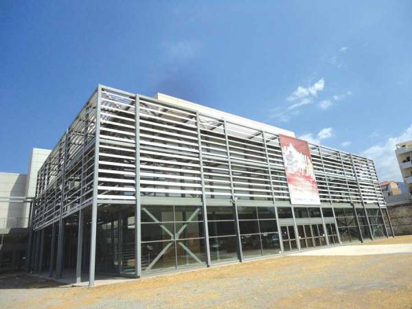 Τρία σενάρια για τη βιωσιμότητα του Μεγάρου Χορού Καλαμάτας