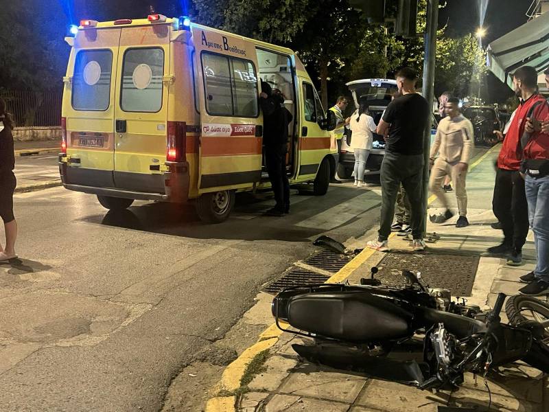Καλαμάτα: Τραυματισμός δικυκλιστή σε τροχαίο στην Ακρίτα