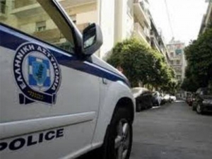 Εξιχνιάστηκε ένοπλη ληστεία σε σπίτι στο Λουτράκι, συνελήφθη 28χρονος