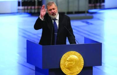 Πούλησε το μετάλλιο του Νόμπελ Ειρήνης ο ρώσος δημοσιογράφος Μουράτοφ- Στα παιδιά της Ουκρανίας τα χρήματα