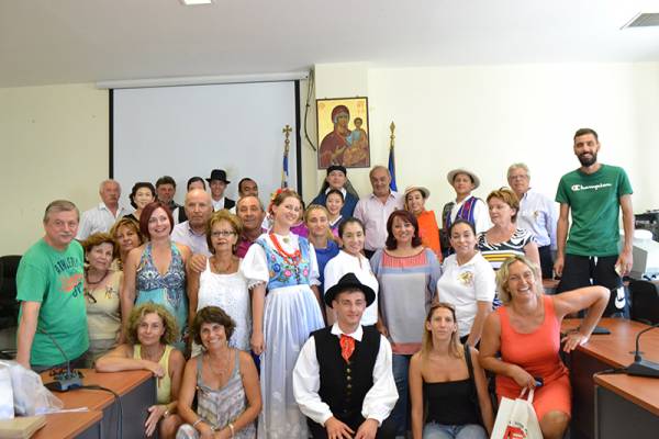 Εντυπωσίασε το Διεθνές Φεστιβάλ Παραδοσιακών Χορών στην Κυπαρισσία