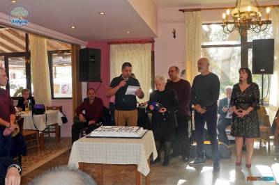 Κέφι και χορός στην εκδήλωση του Εμπορικού Συλλόγου Φιλιατρών