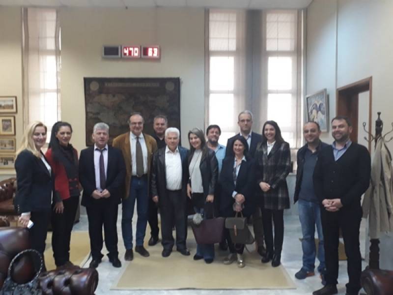 Σε Δασαρχείο και Δικηγορικό Σύλλογο ο Κοσμόπουλος