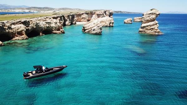 Ο Μεσσήνιος επιχειρηματίας Νικ. Κυριακόπουλος στην &quot;Ε&quot;: Ταξιδεύοντας στις Κυκλάδες με την “Don Blue Yachting”