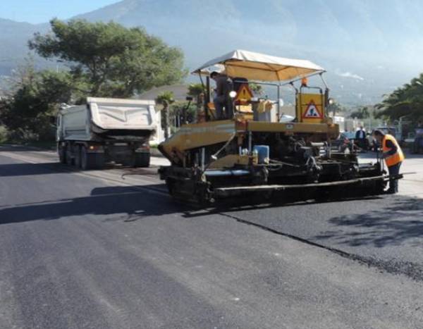 Ασφαλτοστρώσεις σε χωριά του Δήμου Καλαμάτας