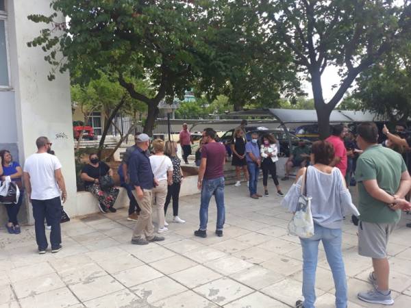 Παράσταση διαμαρτυρίας για την υποβάθμιση σχολείων της Μεσσηνίας