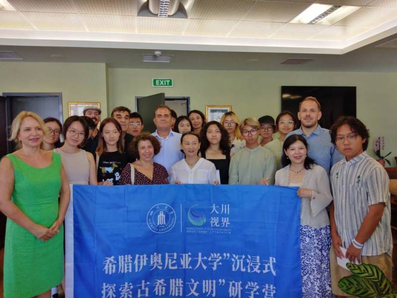 Κινέζοι φοιτητές στο Δημαρχείο Καλαμάτας