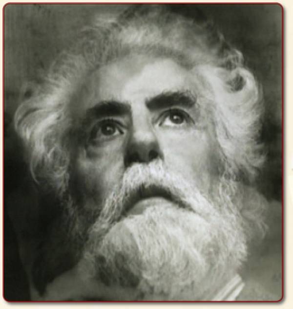 Σήκωσαν βάθρο για να μη μπει η προτομή του Βλαχοδημήτρη