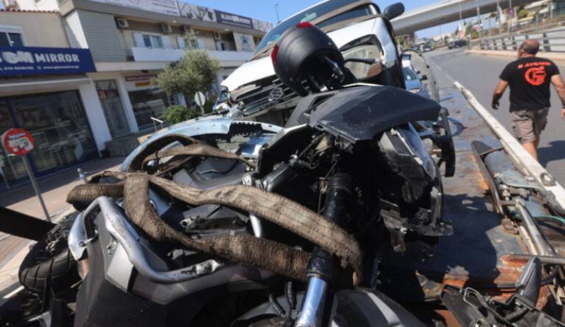 Θανατηφόρα τροχαία με δύο νεκρούς σε Αγία Παρασκευή και Πέτρου Ράλλη (βίντεο)