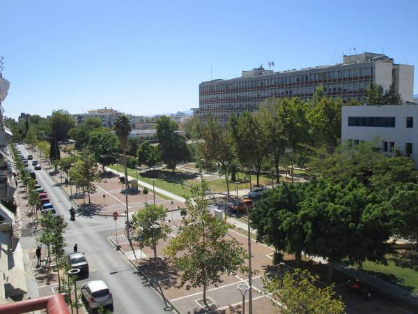 Αναπλάσεις σε δρόμους του κέντρου της Καλαμάτας - Αναβολή για το φωτισμό στο Πάρκο Σιδηροδρόμων