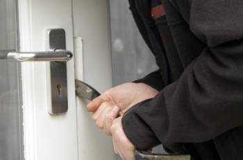 Διαρρήξεις στη Μικρομάνη