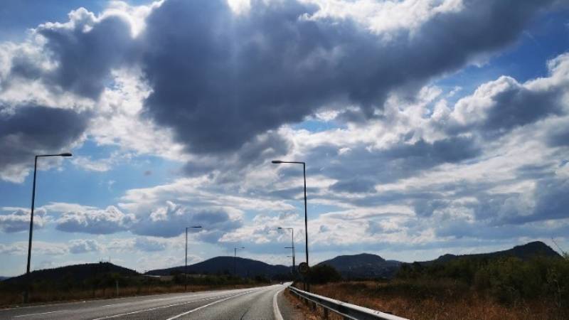 Έρχεται μεταβολή του καιρού με βροχές και καταιγίδες - Αισθητή πτώση της θερμοκρασίας