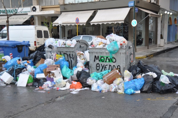 Οι δήμαρχοι συζητούν θέσεις για τις μονάδες