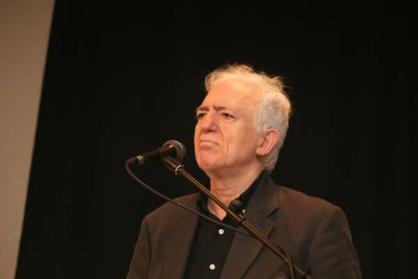 Ομιλία Καραμπελιά στο «Καφέ-Σινέ»