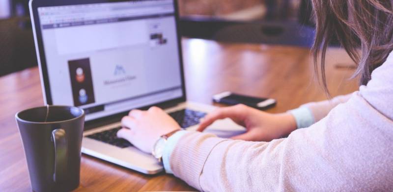 Zoom Escaper: Η εφαρμογή που σας γλιτώνει από τηλεδιασκέψεις του Zoom