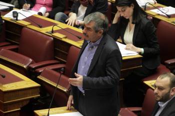 Πετράκος: &quot;Πρέπει να δούμε την τακτική μας που θα επαναφέρει όλες τις προγραμματικές δεσμεύσεις μας&quot;