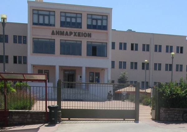 Αχρείαστη επίδειξη της αλαζονικής πλειοψηφίας