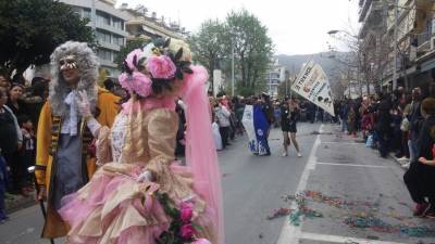 Η μεγάλη παρέλαση του Καλαματιανού Καρναβαλιού 2016 (βίντεο-φωτογραφίες)