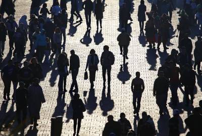 ΕΒΕΑ: Mία στις τέσσερις θέσεις εργασίας πρόκειται να αλλάξει μέσα στα επόμενα πέντε χρόνια