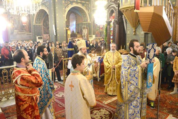 Με λαμπρότητα ο εορτασμός του Αγίου Νικολάου στην Καλαμάτα (φωτογραφίες)