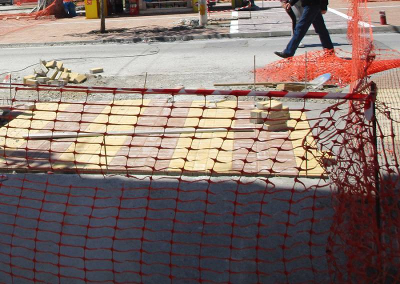 Διεκδικούν αποζημιώσεις από το Δήμο Καλαμάτας για ατυχήματα σε έργα