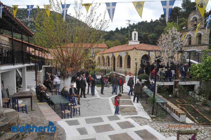 Μεσσηνία: Με λαμπρότητα ο εορτασμός στη Μονή Αγίου Γεωργίου του Πεταλωτή στα Αλτομιρά (φωτο)