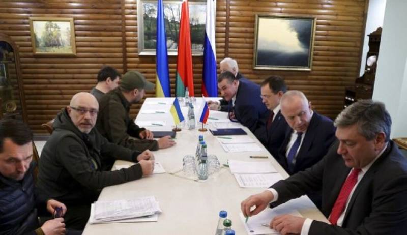 Πόλεμος στην Ουκρανία: Πρόοδο στις συνομιλίες βλέπουν Κίεβο και Μόσχα - "Νέος γύρος τη Δευτέρα"