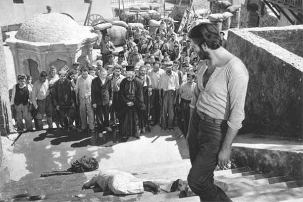 "Ο Χριστός ξανασταυρώνεται" από το ΜΕΘ το καλοκαίρι του 2015