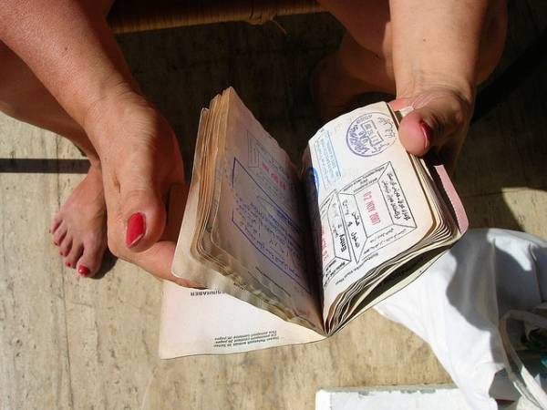 Ζευγάρι Τούρκων με πλαστές βίζες συνελήφθη στο αεροδρόμιο Καλαμάτας
